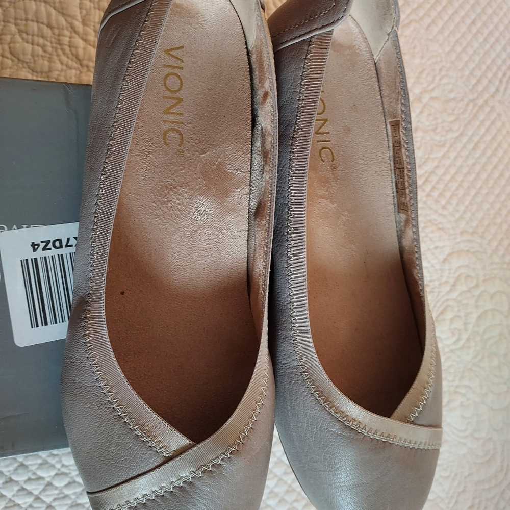 Vionic Ballet Flats